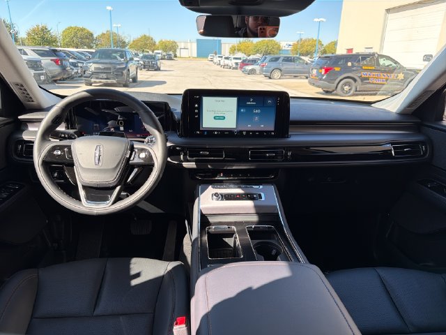 New 2027 Lincoln Aviator AWD w/ Jet Appearance Package image 18