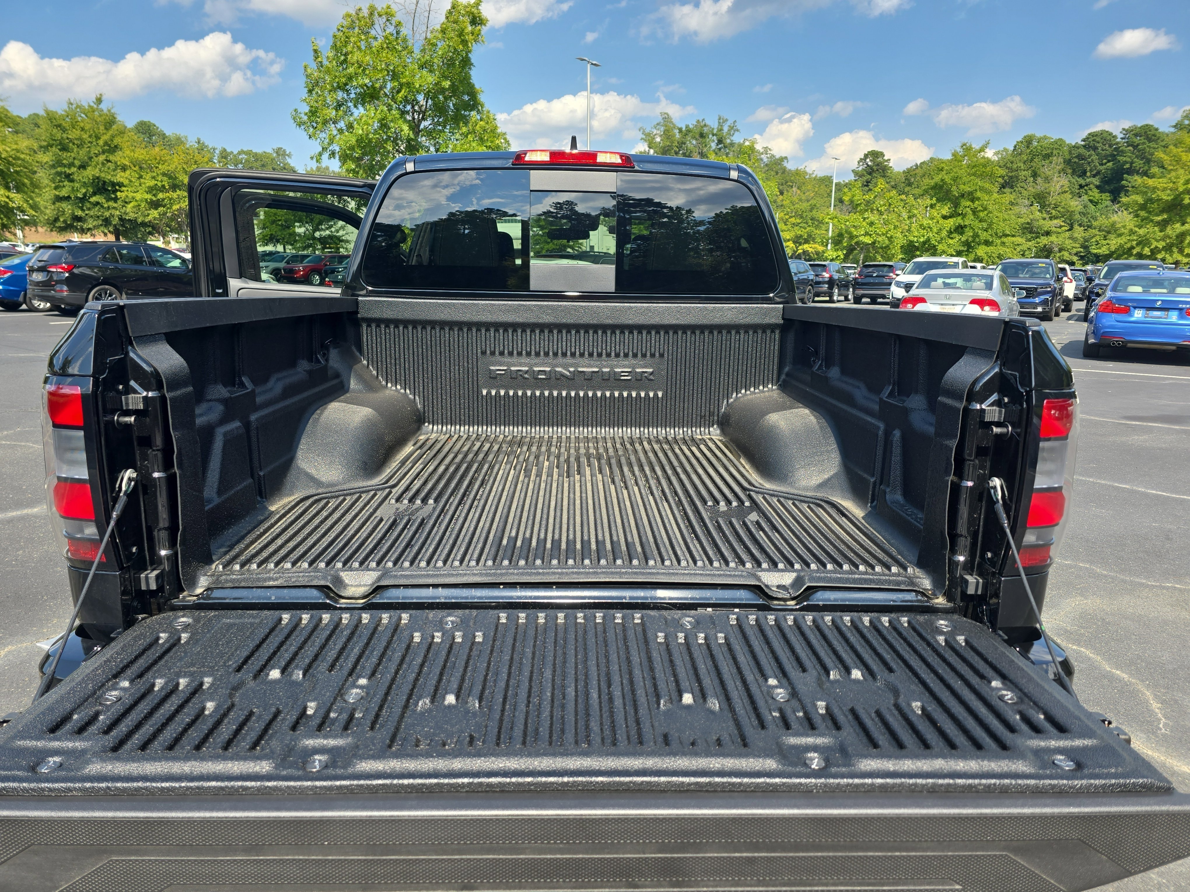 New 2025 Nissan Frontier PRO-4X w/ Interior Protection Package image 12