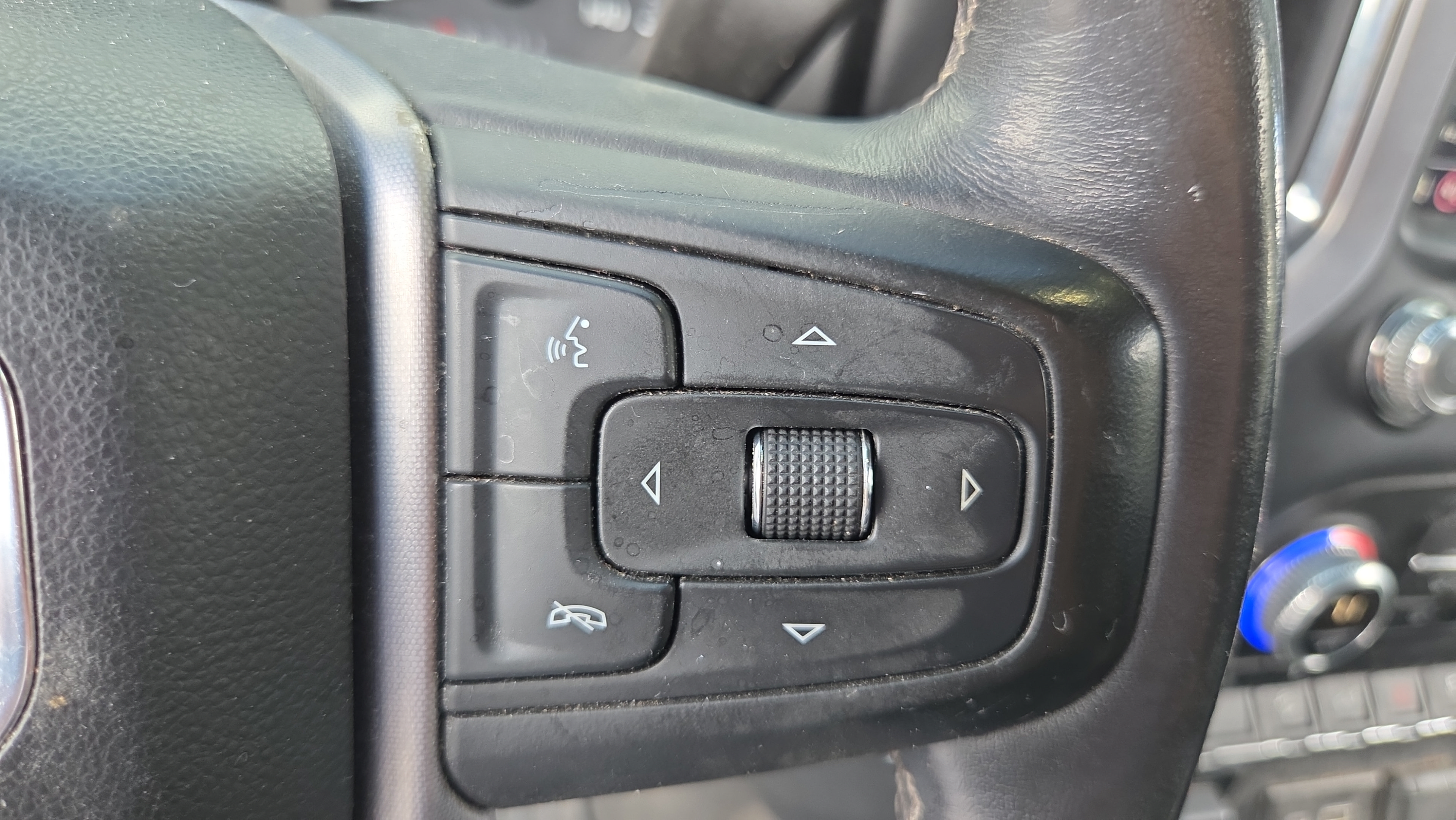 Used 2021 GMC Sierra 2500 SLE w/ SLE Value Package; AWD/4WD image 24