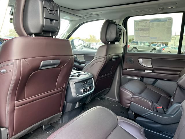 New 2026 Ford Expedition Max Platinum w/ Platinum Ultimate Package AWD/4WD image 38