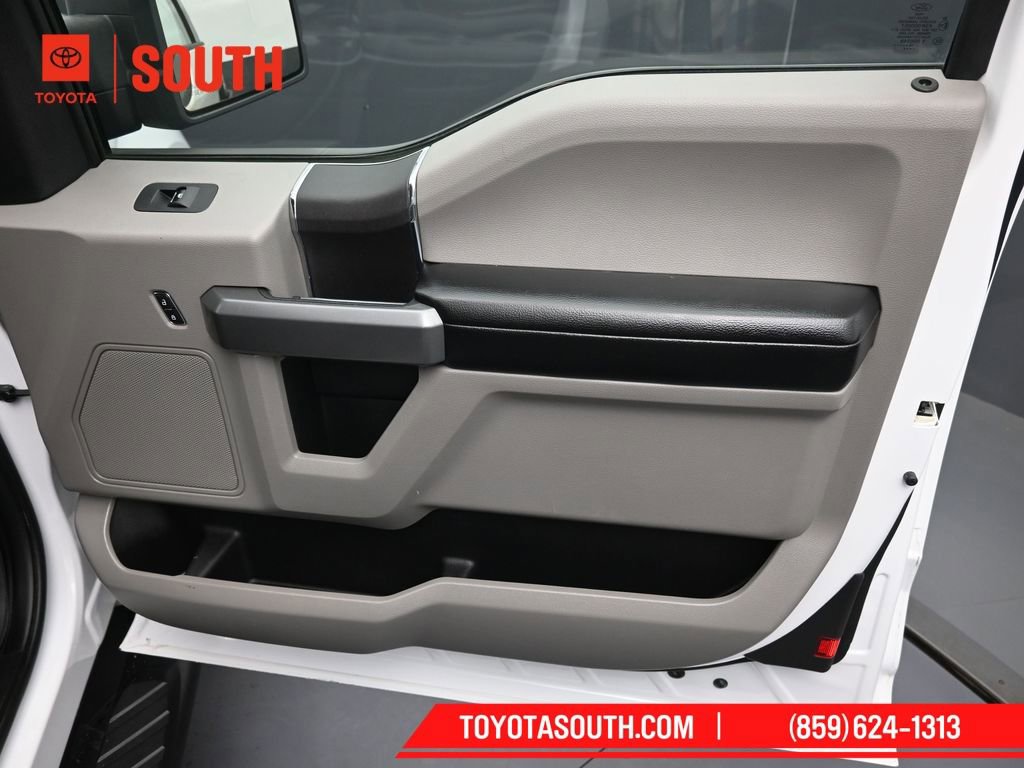 Used 2016 Ford F150 XLT w/ Trailer Tow Package image 24