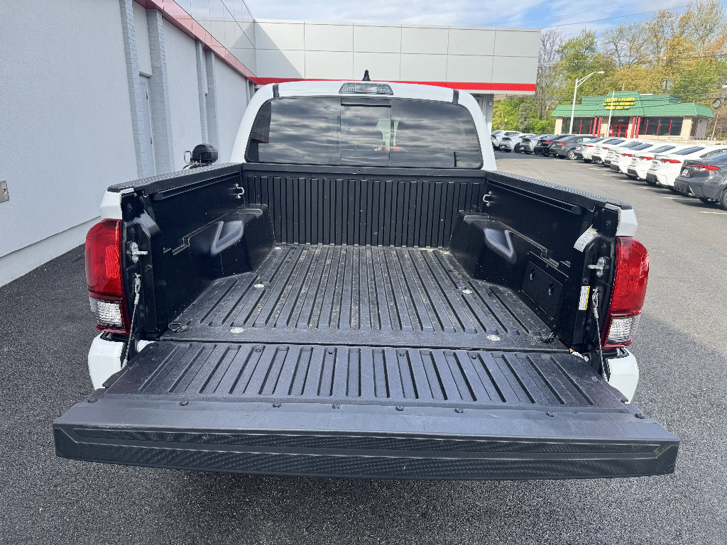 Certified 2023 Toyota Tacoma SR5 w/ Technology Package AWD/4WD image 10