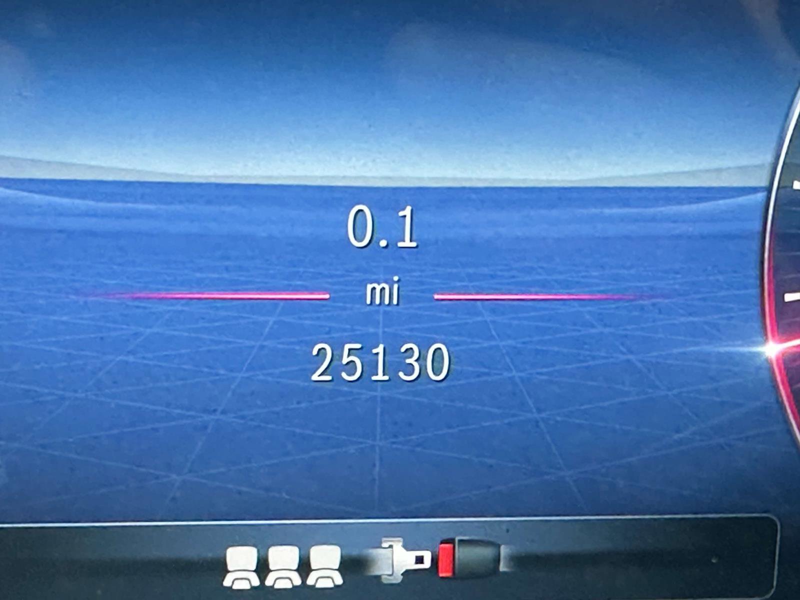 Used 2024 Mercedes-Benz GLC 300 4MATIC w/ AMG Line image 33