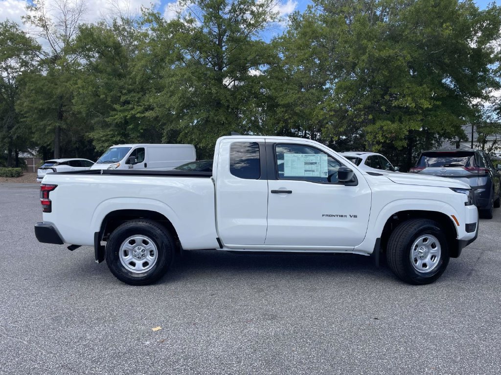 New 2027 Nissan Frontier S w/ S Utility Package RWD image 2