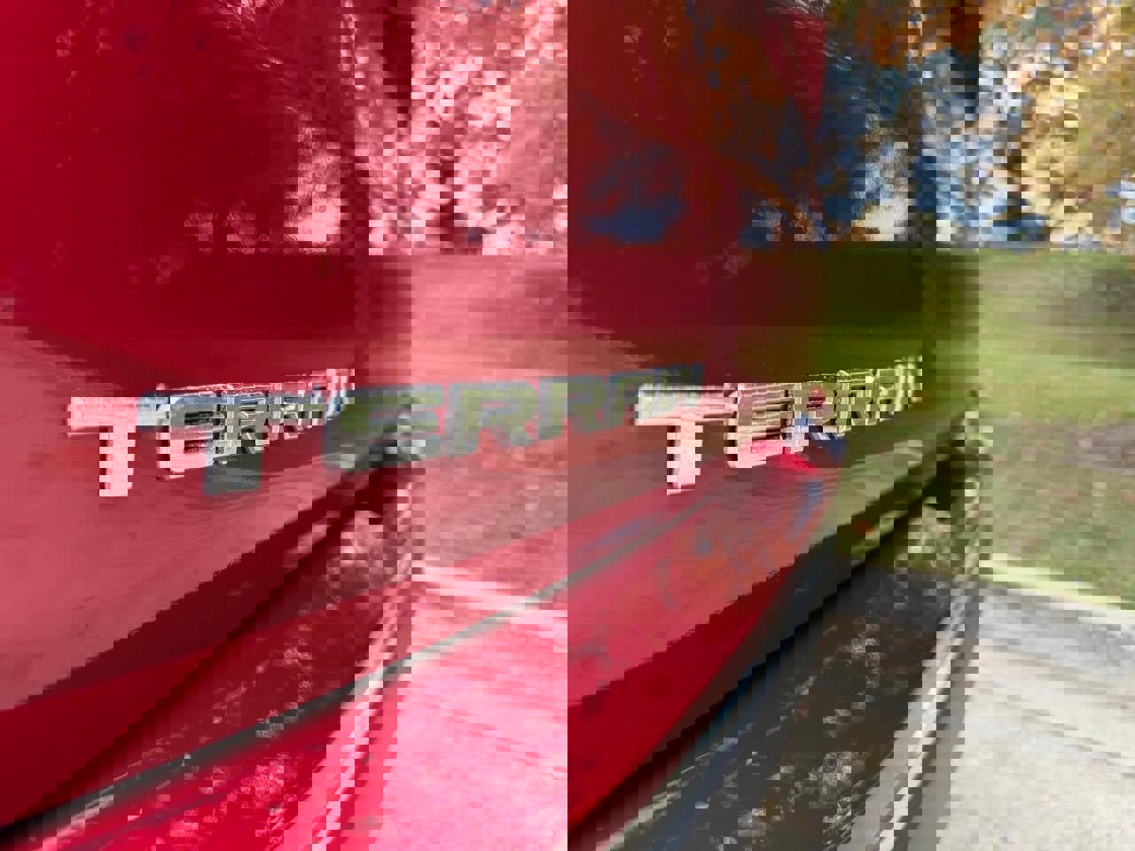 Used 2020 GMC Terrain SLT image 25