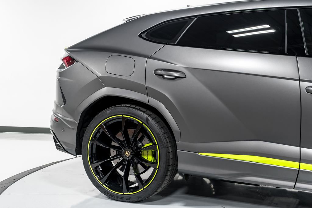 Used 2022 Lamborghini Urus AWD/4WD image 56