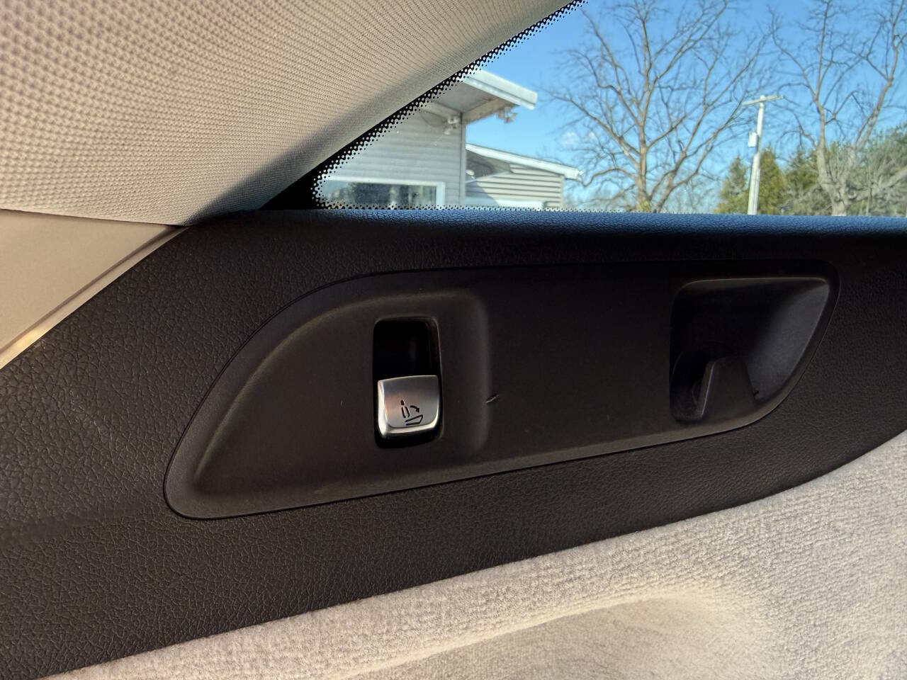 Used 2019 Mercedes-Benz E 450 4MATIC Wagon w/ Premium Package image 14