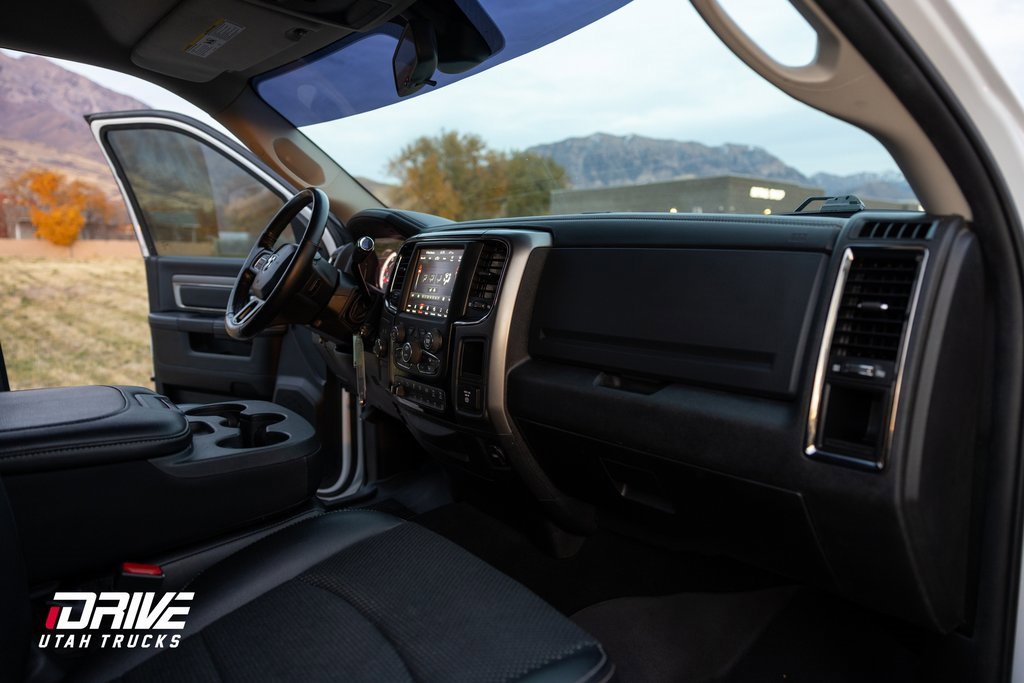 Used 2018 RAM 2500 Big Horn w/ Sport Appearance Group image 15