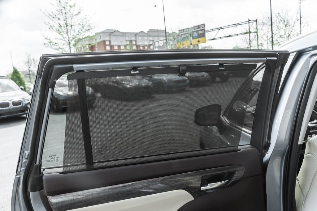 Used 2020 Toyota Highlander Platinum image 37