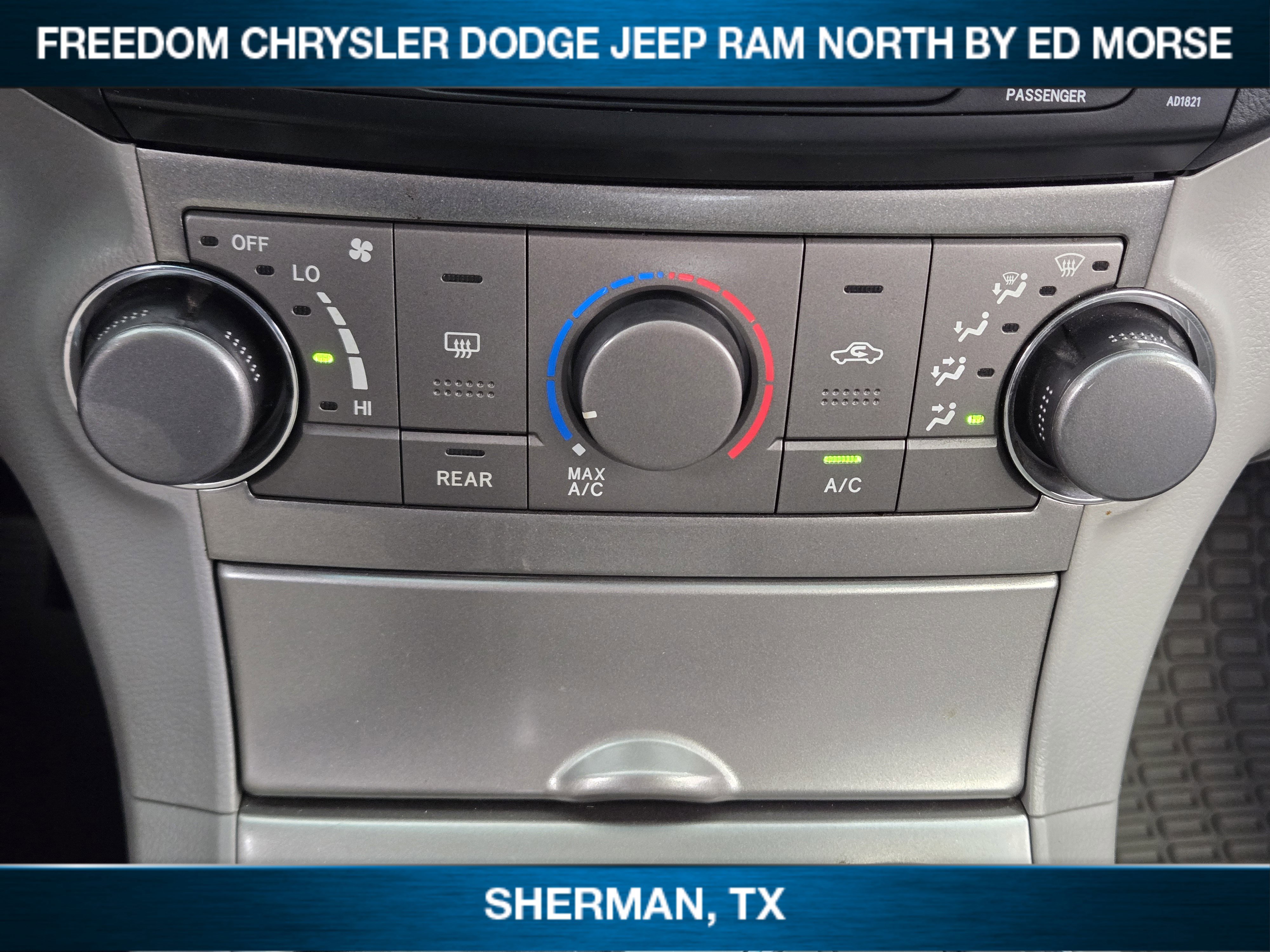 Used 2012 Toyota Highlander FWD w/ Tow Pkg image 12