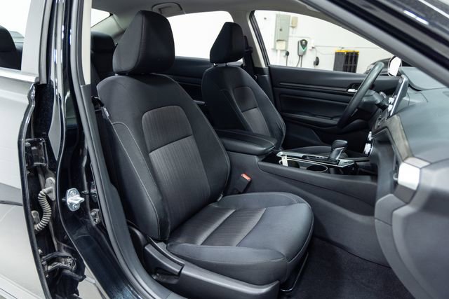 Used 2024 Nissan Altima 2.5 SV image 25