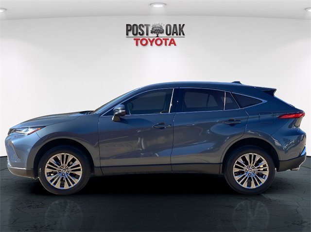 Used 2024 Toyota Venza XLE image 4