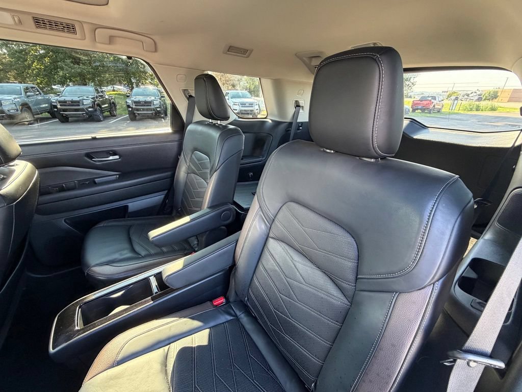 Used 2022 Nissan Pathfinder Platinum w/ Lighting Package (N92) AWD/4WD image 7