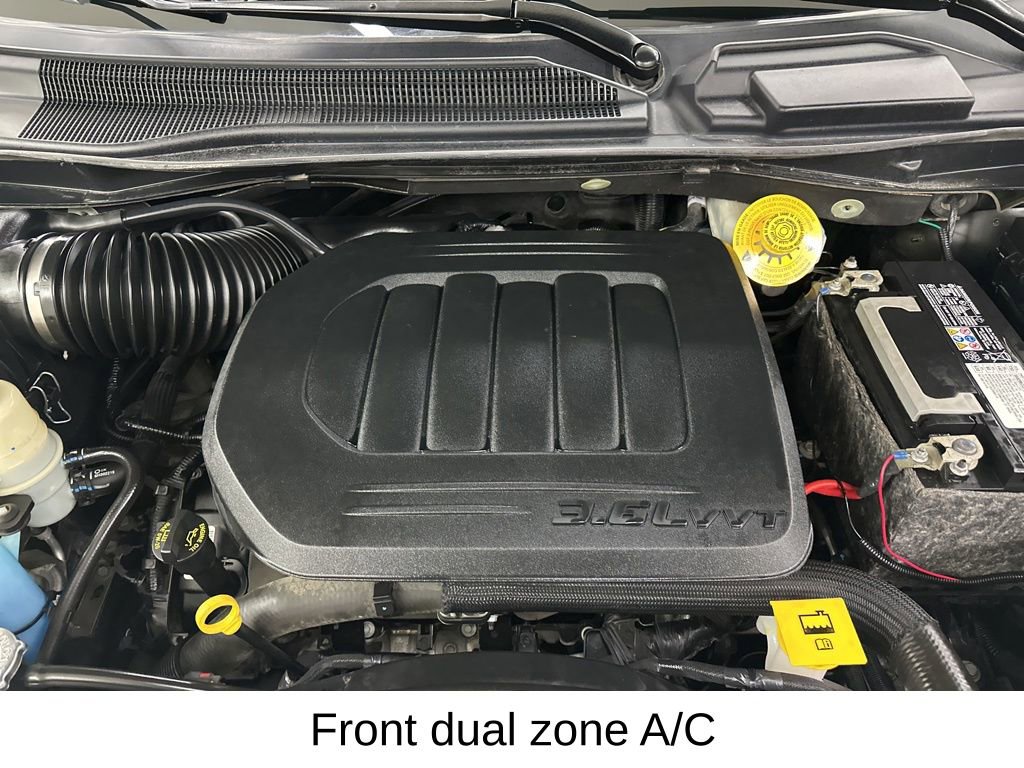 Used 2020 Dodge Grand Caravan SXT image 19