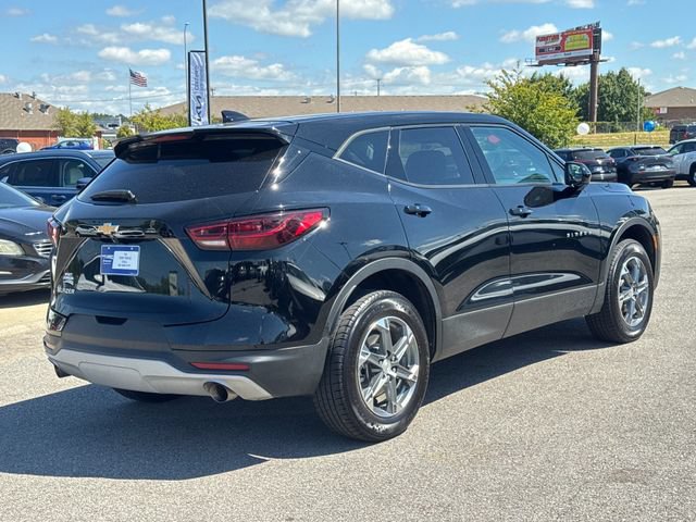 Used 2025 Chevrolet Blazer LT FWD image 5