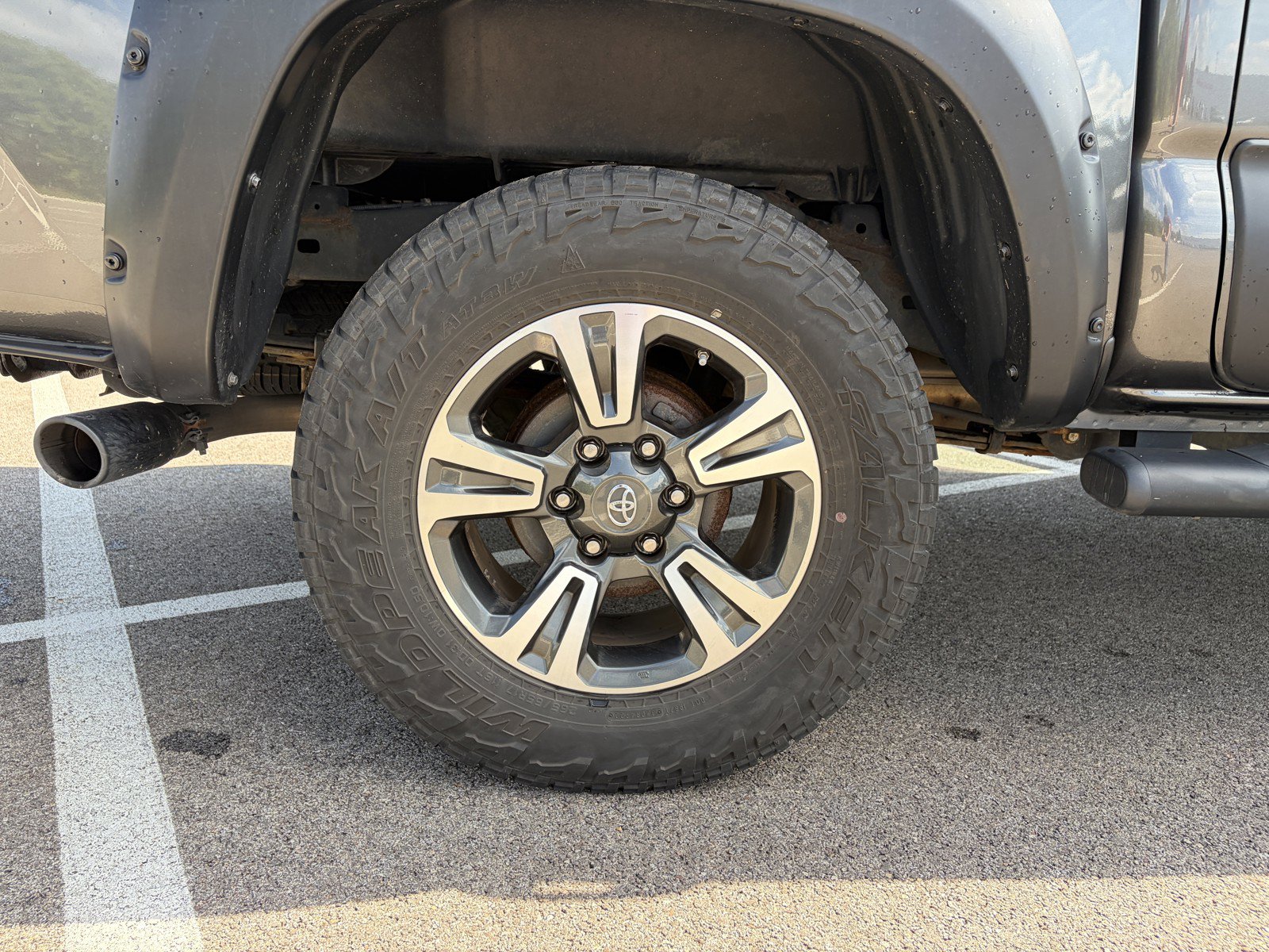 Used 2019 Toyota Tacoma TRD Sport AWD/4WD image 32