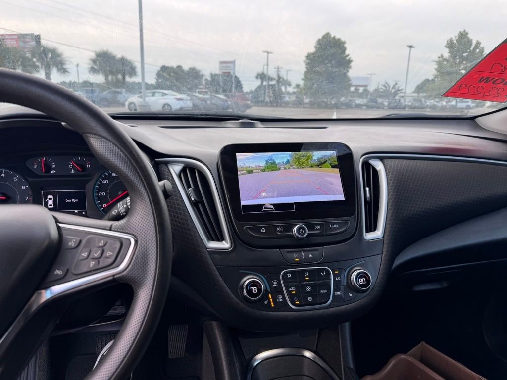 Used 2024 Chevrolet Malibu LT image 21