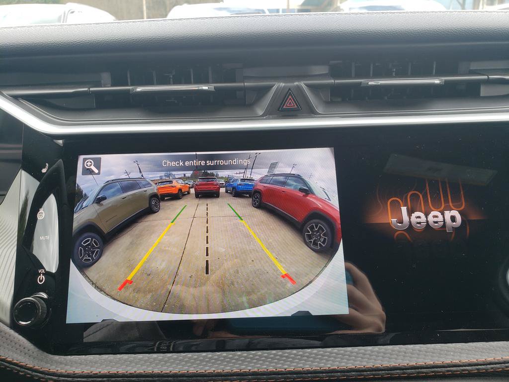 New 2026 Jeep Cherokee Limited AWD/4WD image 19