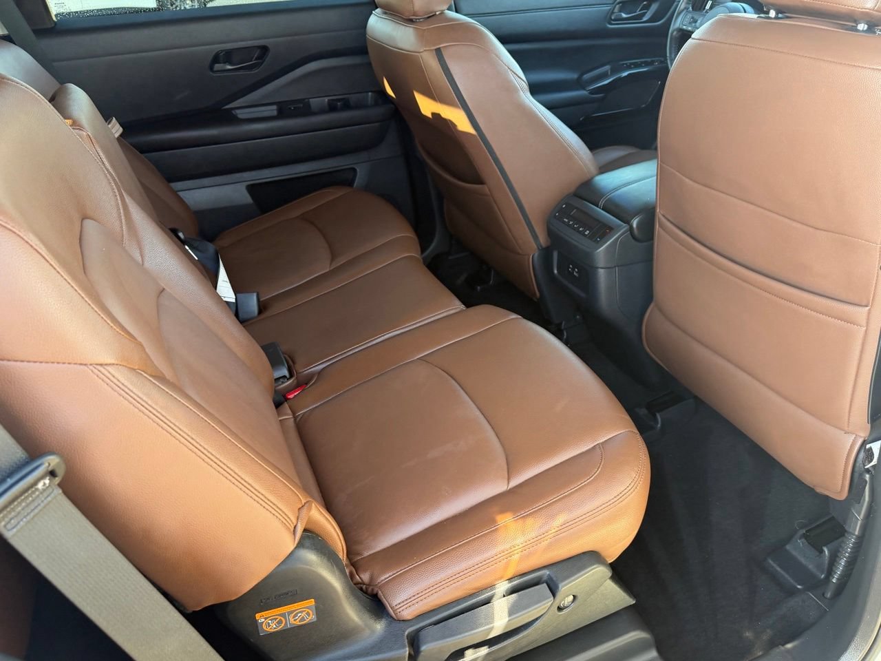Certified 2024 Nissan Pathfinder SV FWD image 38
