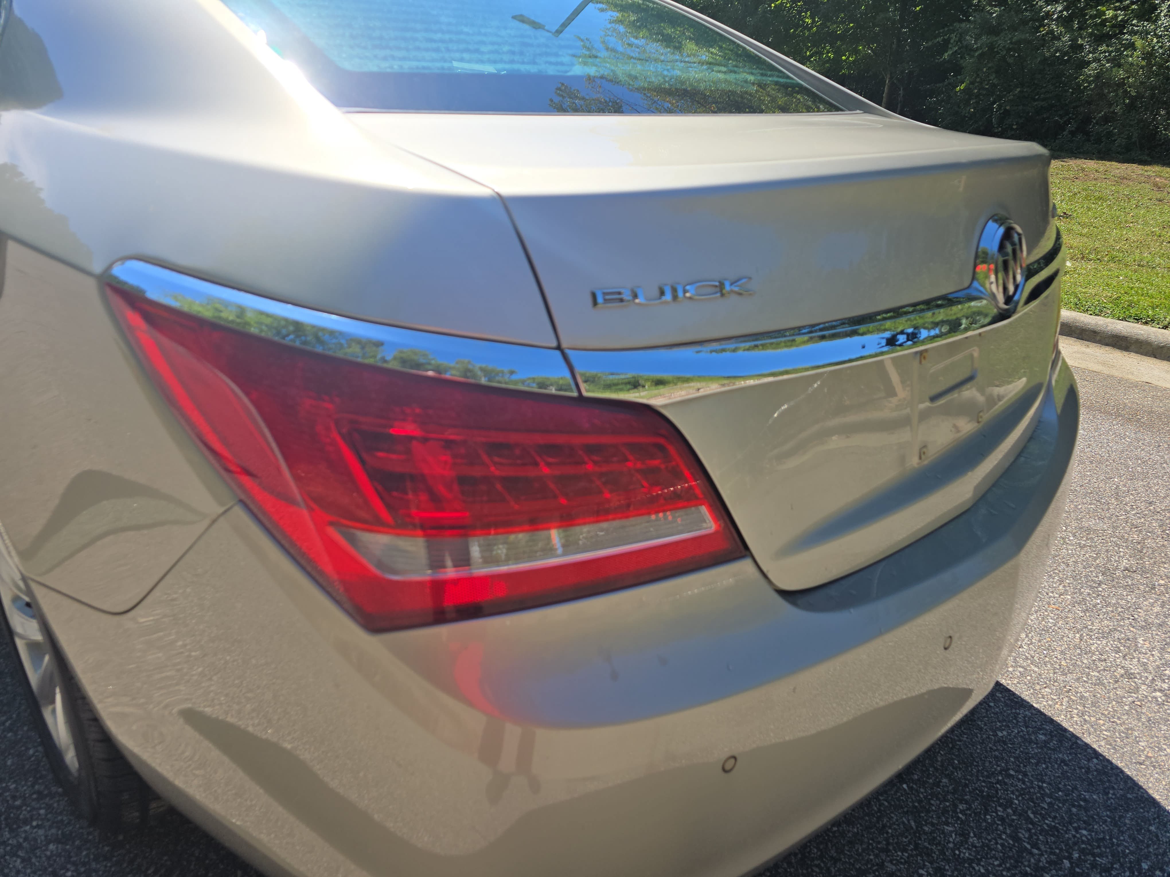 Used 2015 Buick LaCrosse Leather FWD image 32