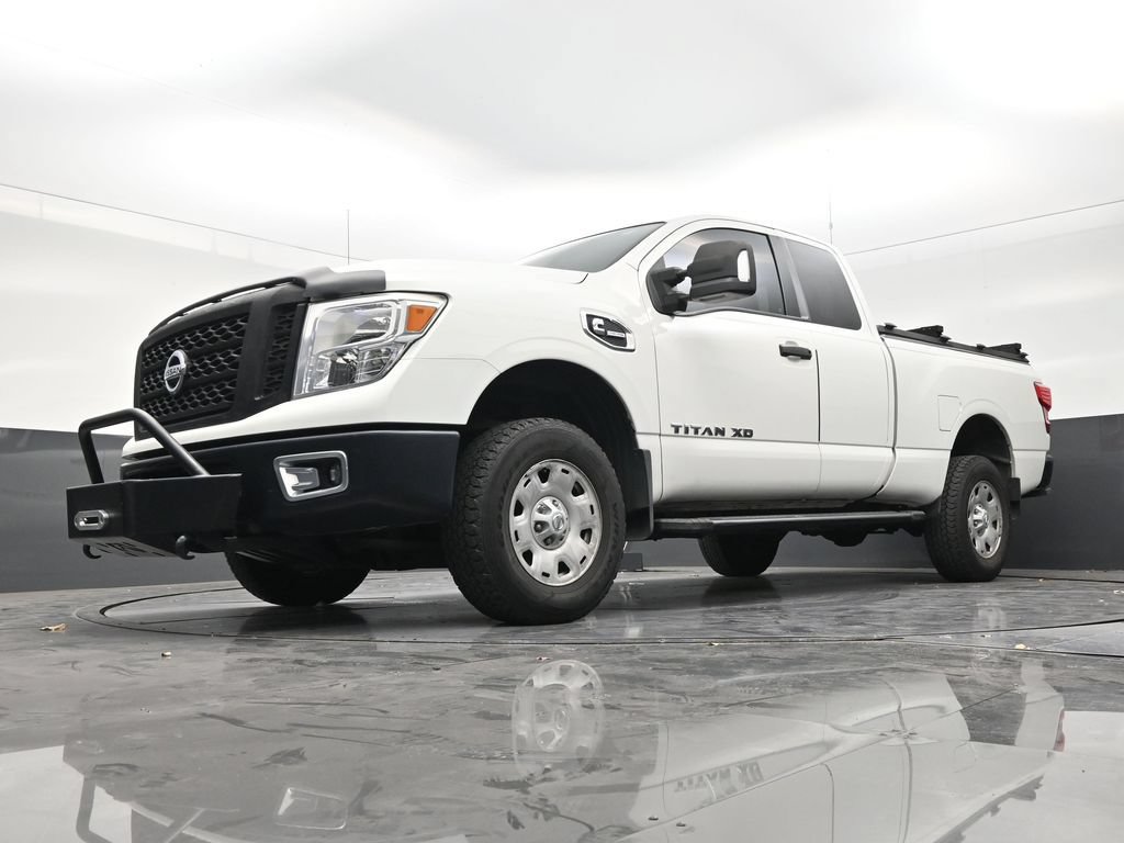 Used 2017 Nissan Titan S AWD/4WD image 20