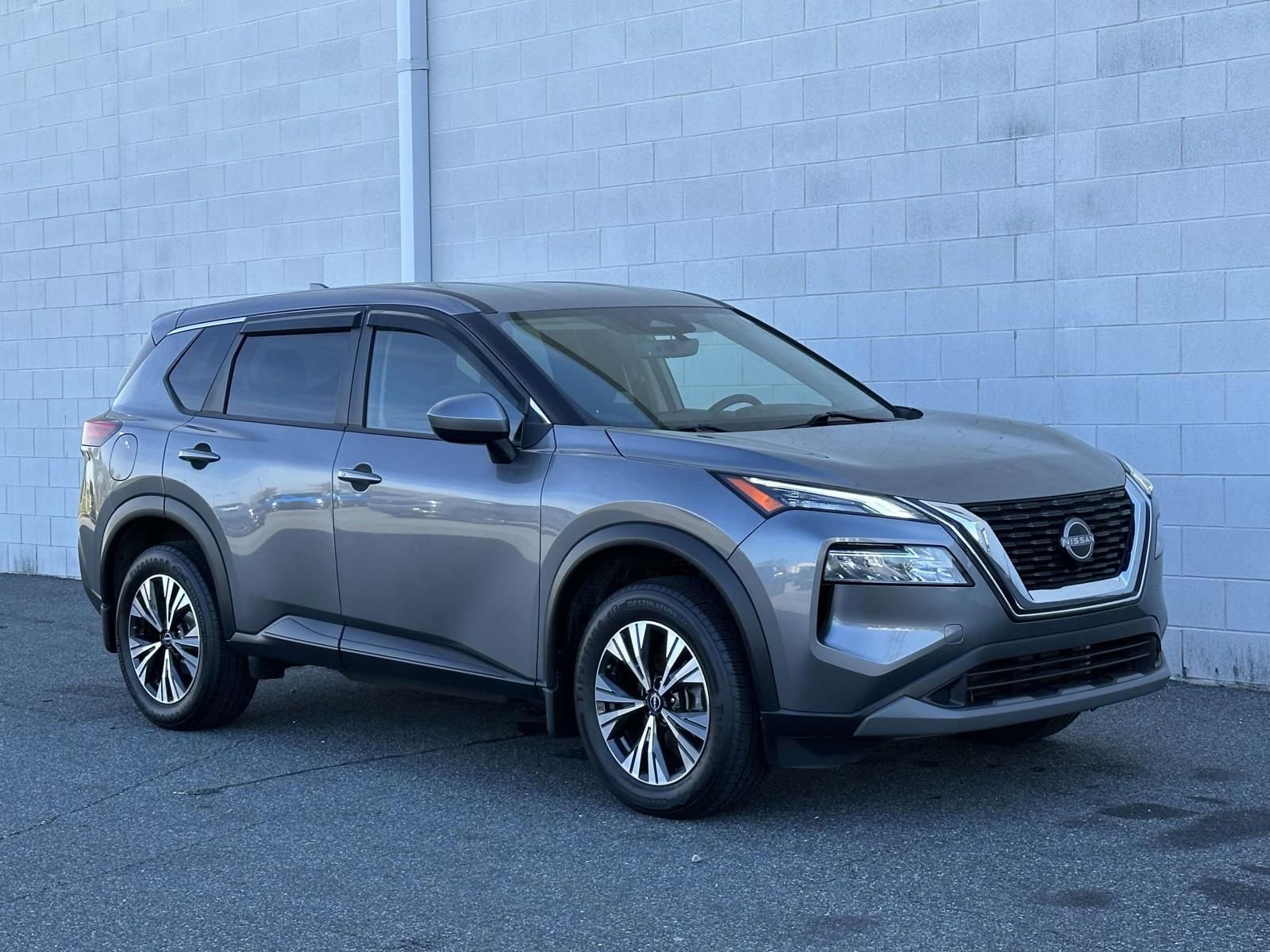 Used 2023 Nissan Rogue SV image 8