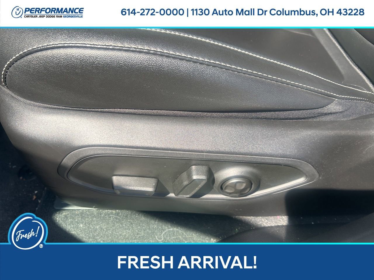 Used 2024 Jeep Grand Cherokee Limited w/ Black Appearance Package image 17