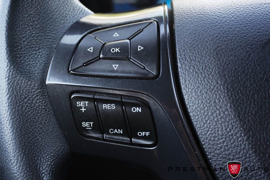 Used 2018 Ford Explorer XLT AWD/4WD image 30