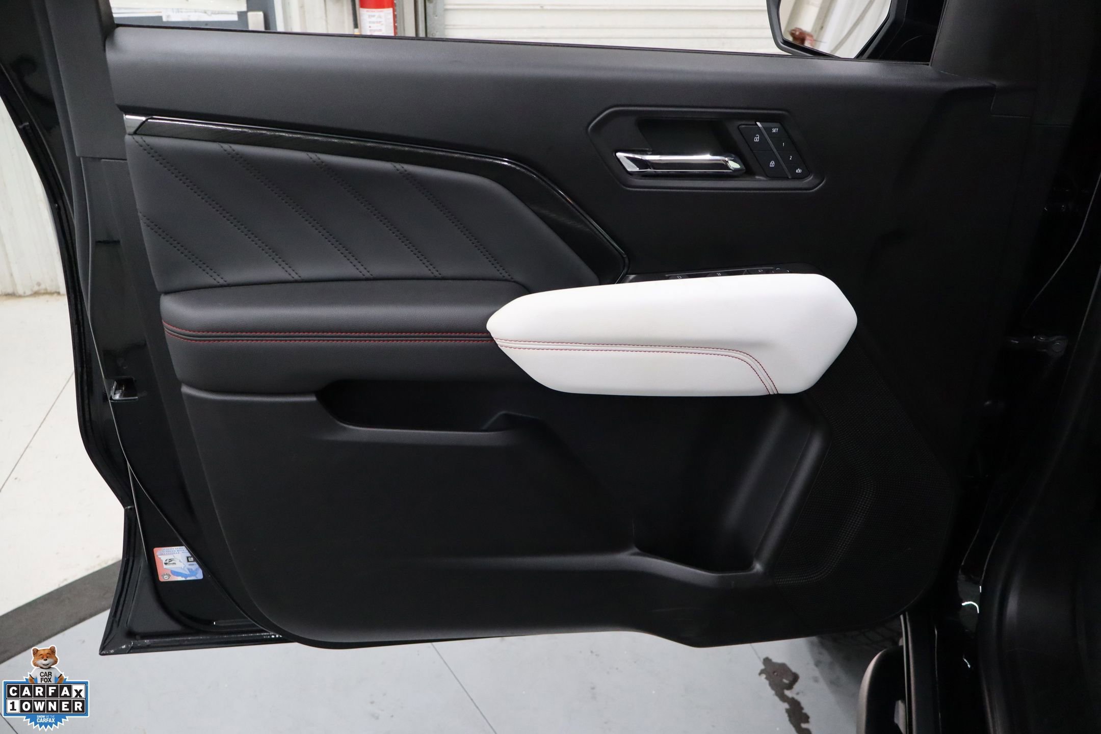 Used 2024 GMC Canyon AT4X image 14