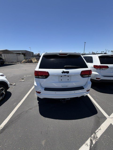 Used 2020 Jeep Grand Cherokee Altitude RWD image 5