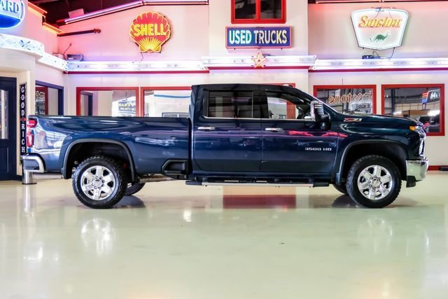 Used 2022 Chevrolet Silverado 3500 LTZ w/ LTZ Plus Package image 10