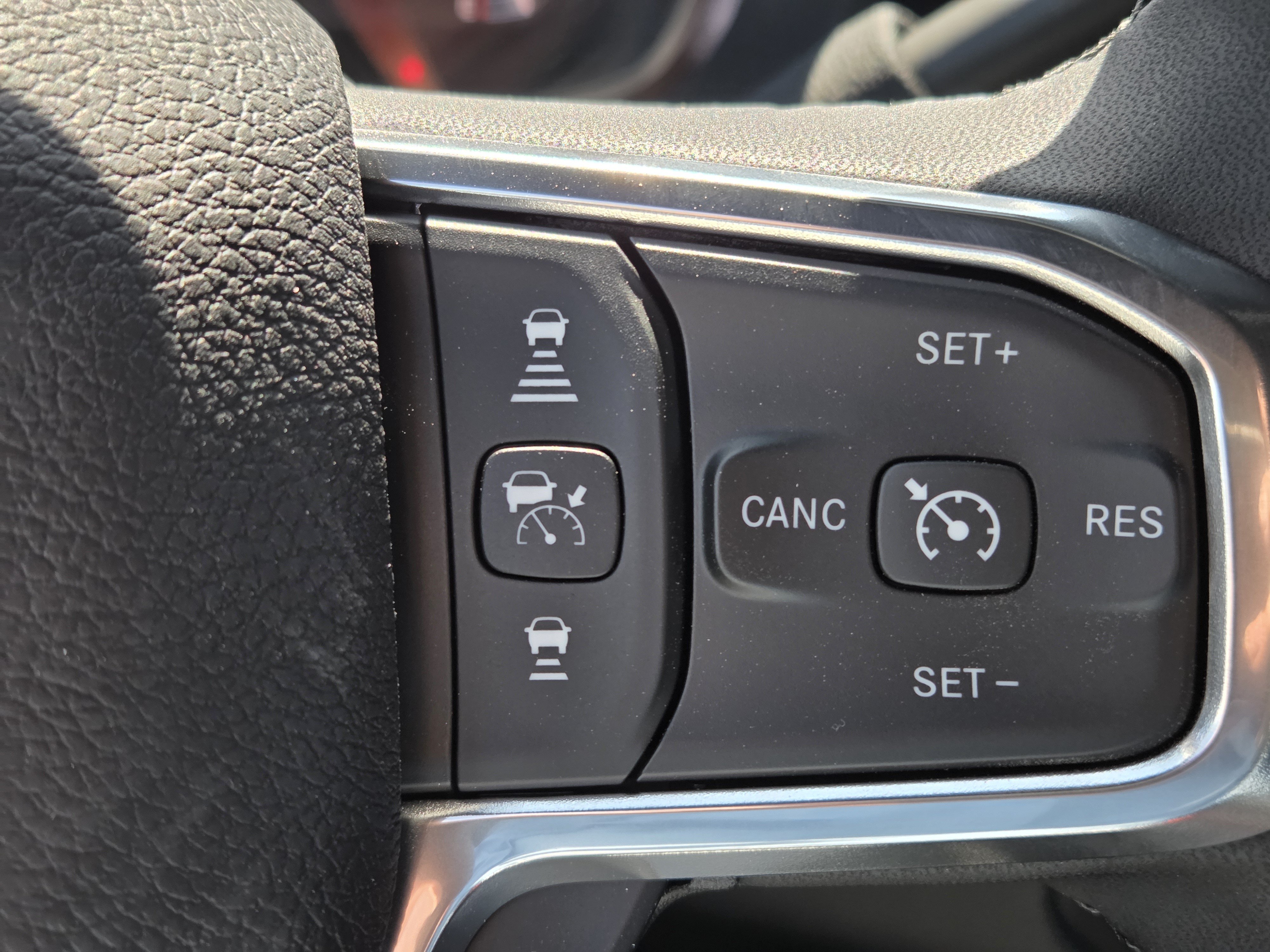 New 2026 RAM 2500 Laramie w/ Sport Appearance Package AWD/4WD image 17