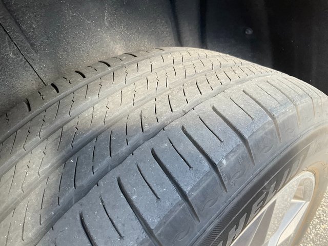 Used 2017 GMC Acadia SLT w/ LPO, Cargo Package image 12