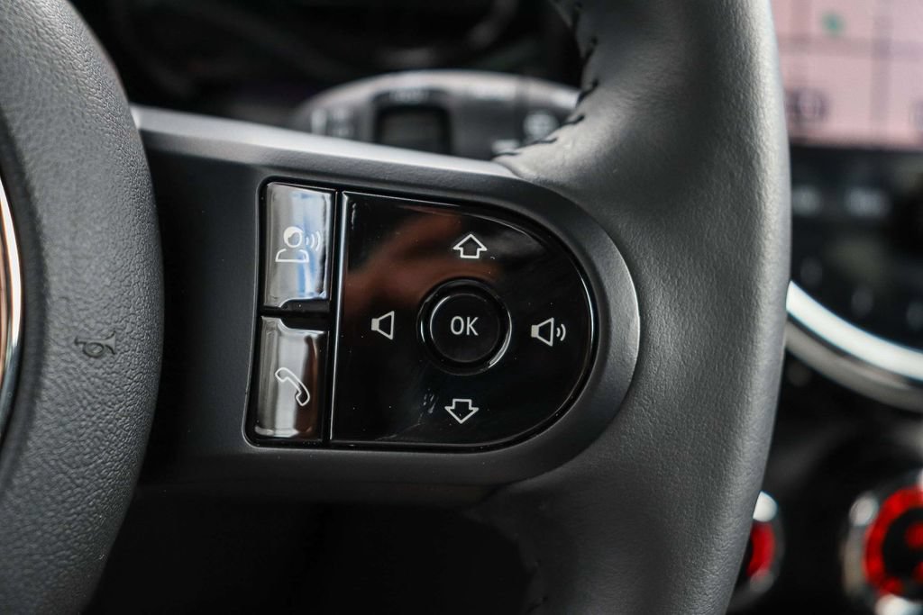 Used 2024 MINI Cooper 2-Door Hardtop FWD image 36