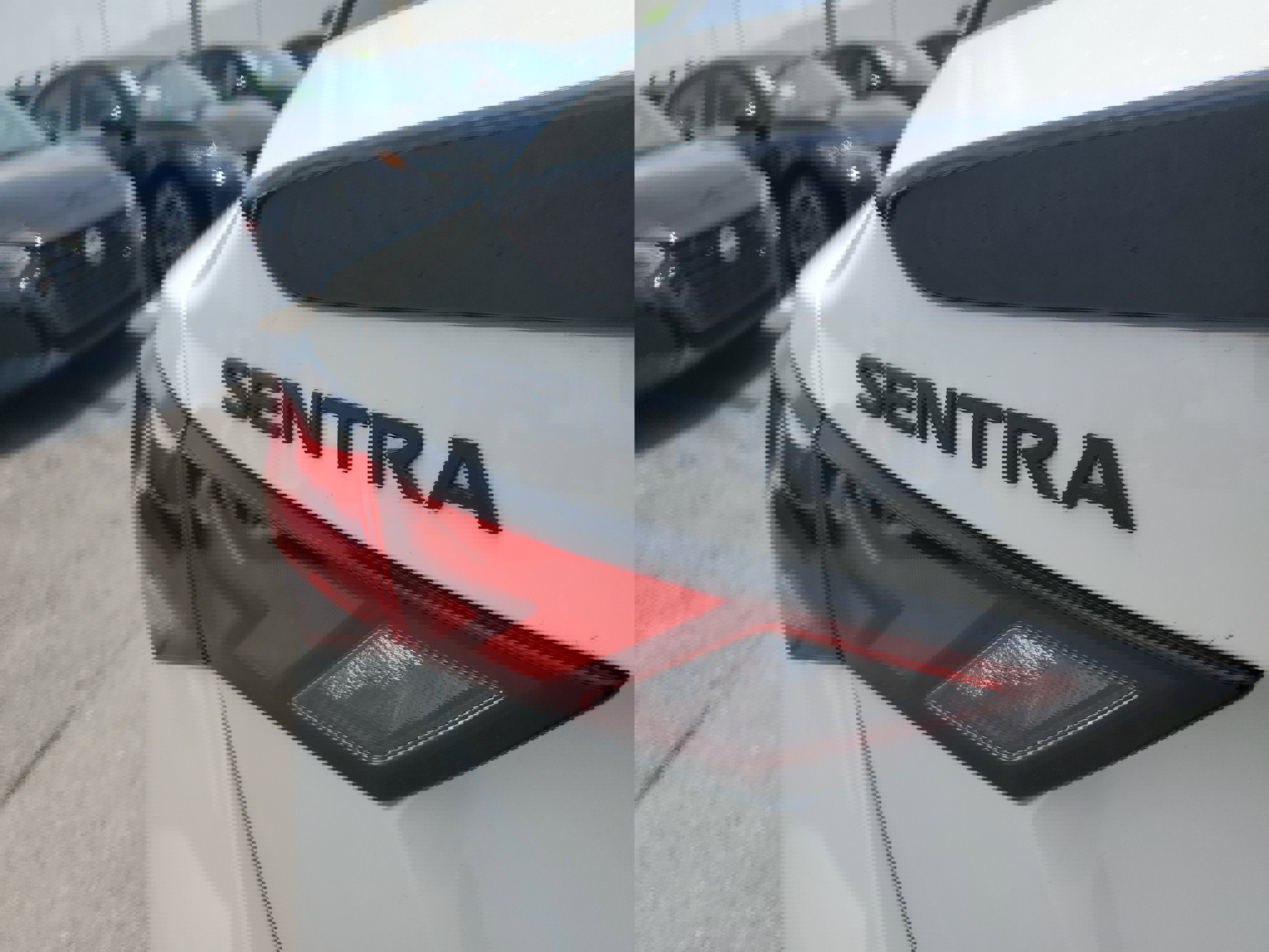 New 2025 Nissan Sentra SR w/ Midnight Edition image 8