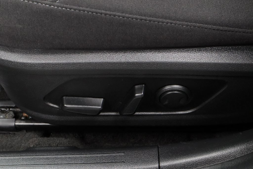 Used 2025 Hyundai Sonata SEL FWD image 25