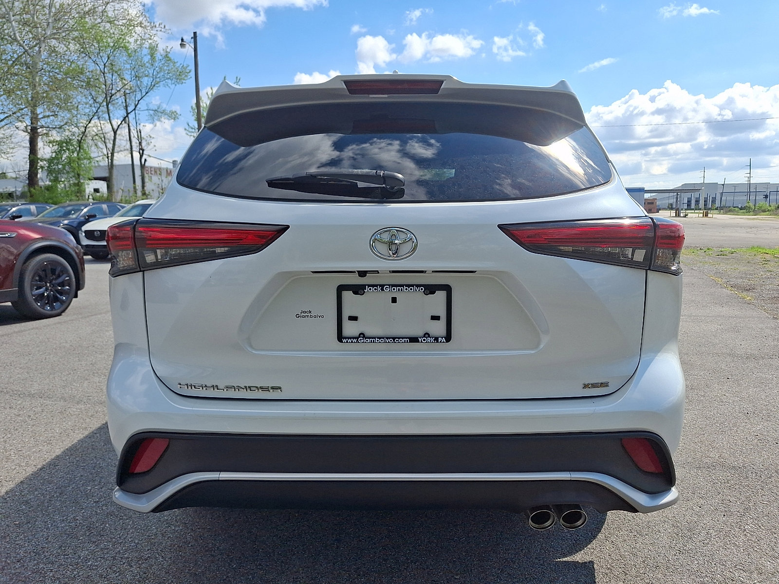 Used 2022 Toyota Highlander XSE FWD image 6