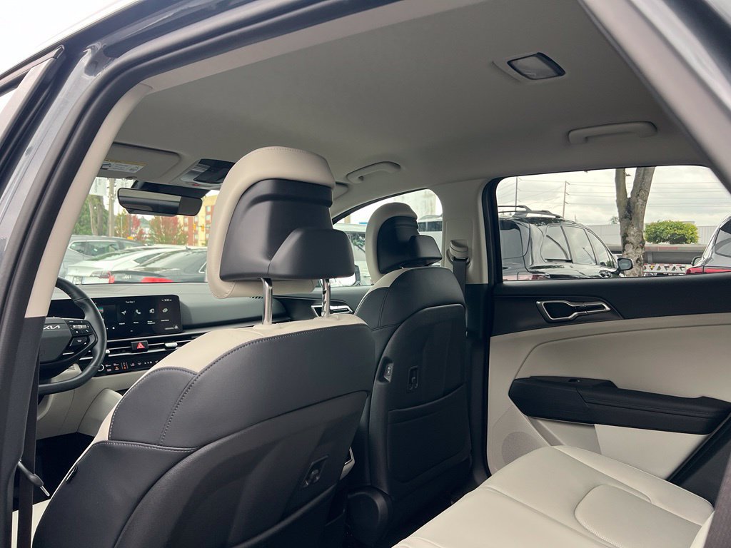 Certified 2026 Kia Sportage EX AWD/4WD image 9