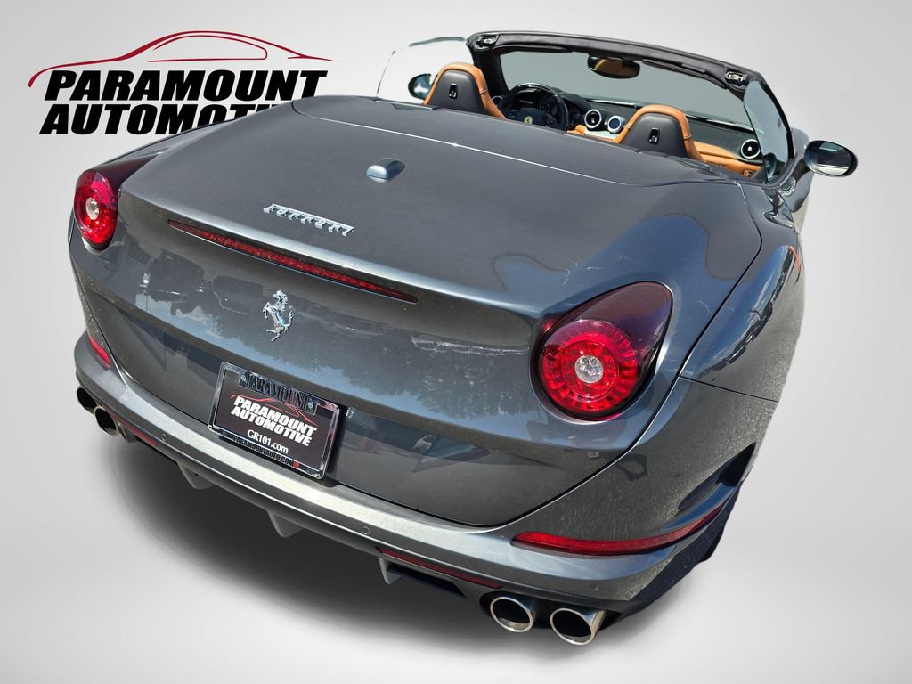 Used 2015 Ferrari California T RWD image 19