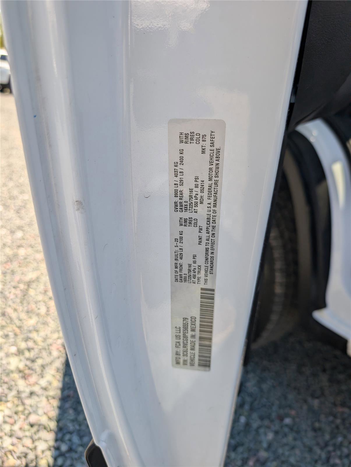 Used 2023 RAM ProMaster 2500 w/ Convenience Group FWD image 15