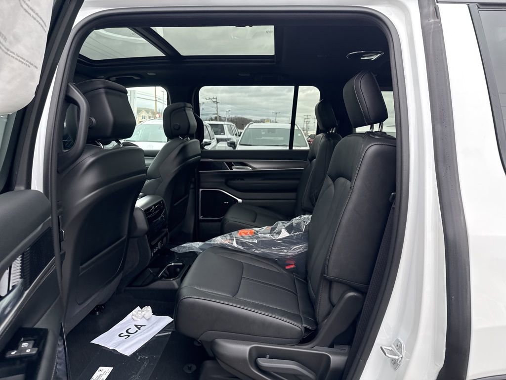 New 2026 Jeep Grand Wagoneer Limited w/ Premium Group II image 26