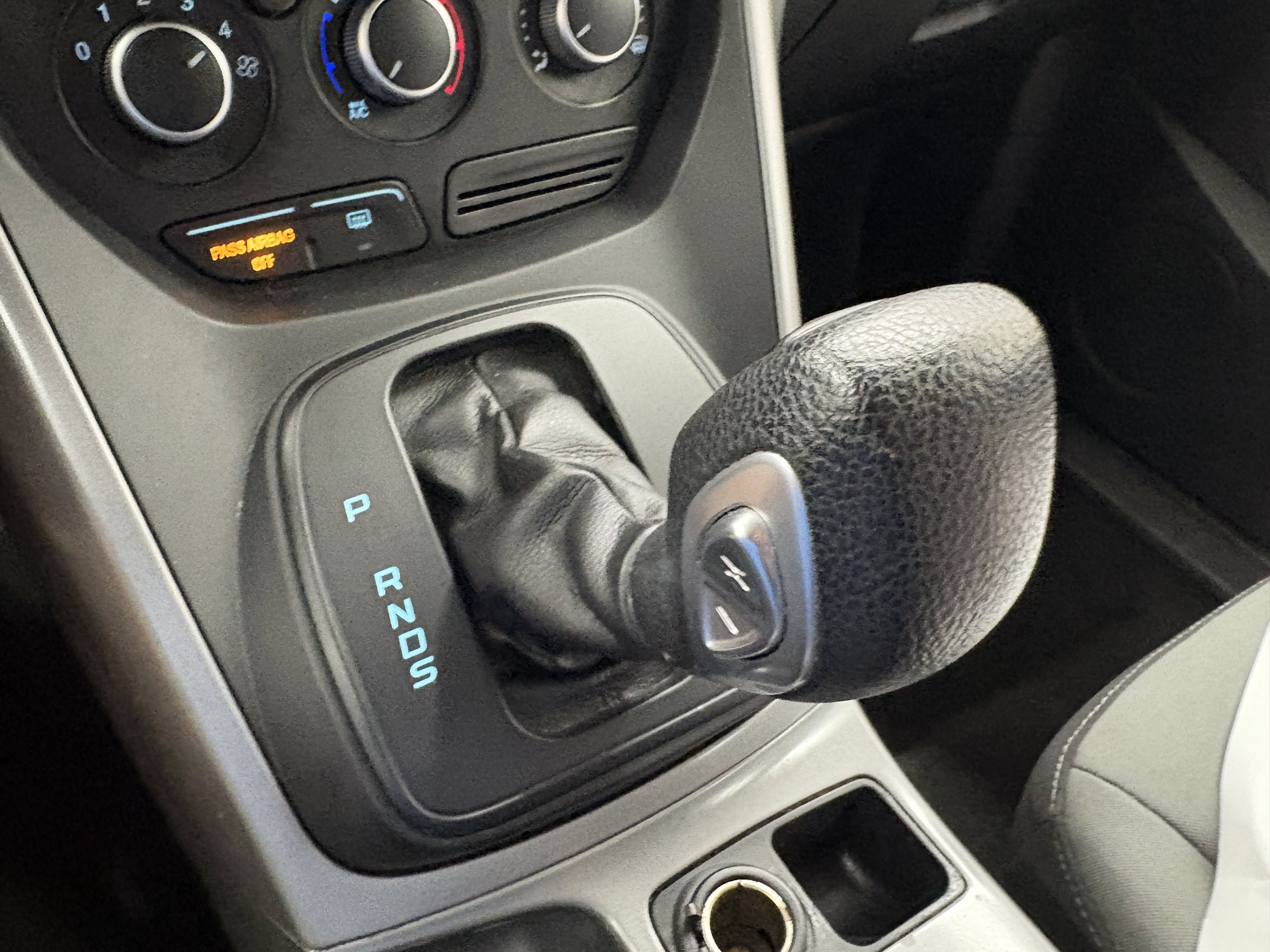 Used 2015 Ford Escape SE AWD/4WD image 17