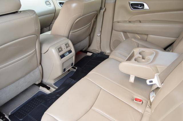 Used 2014 Nissan Pathfinder SL w/ SL Tech Package AWD/4WD image 30