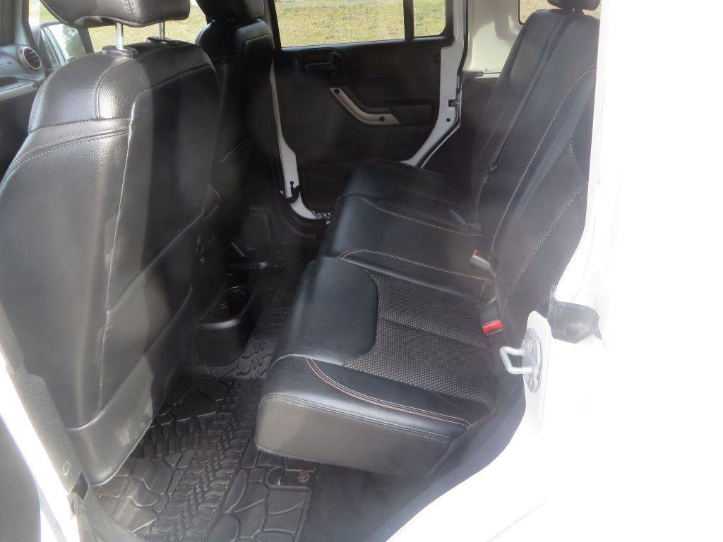 Used 2016 Jeep Wrangler Unlimited Sahara image 21