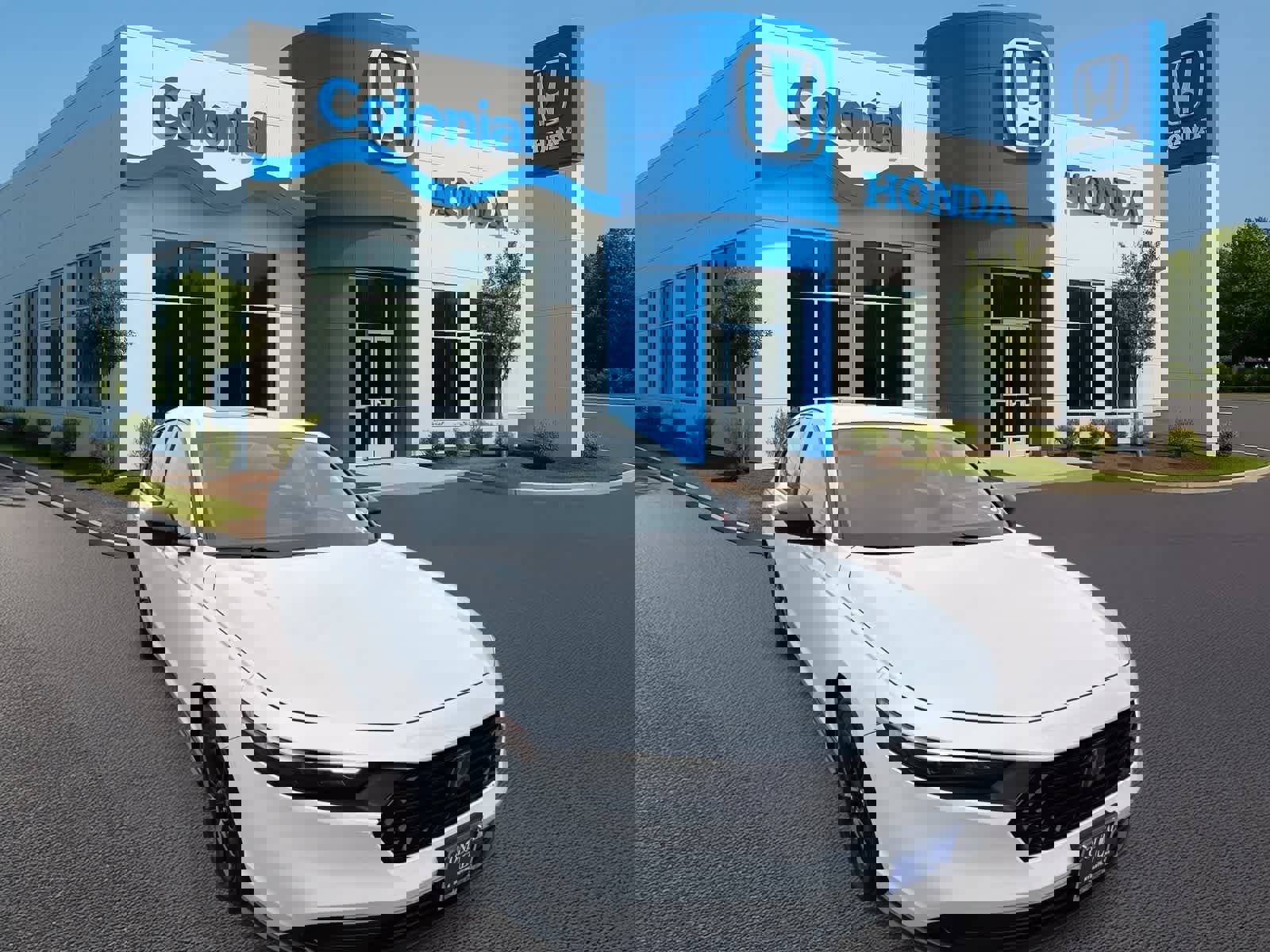 Used 2025 Honda Accord SE image 9