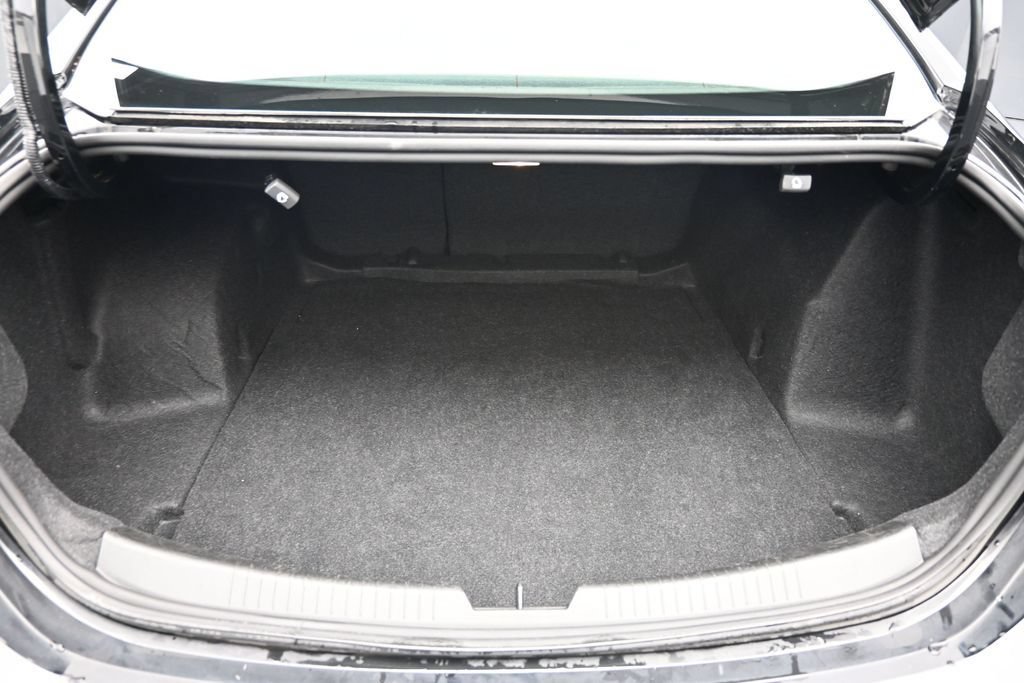 Used 2024 Chevrolet Malibu LT FWD image 16