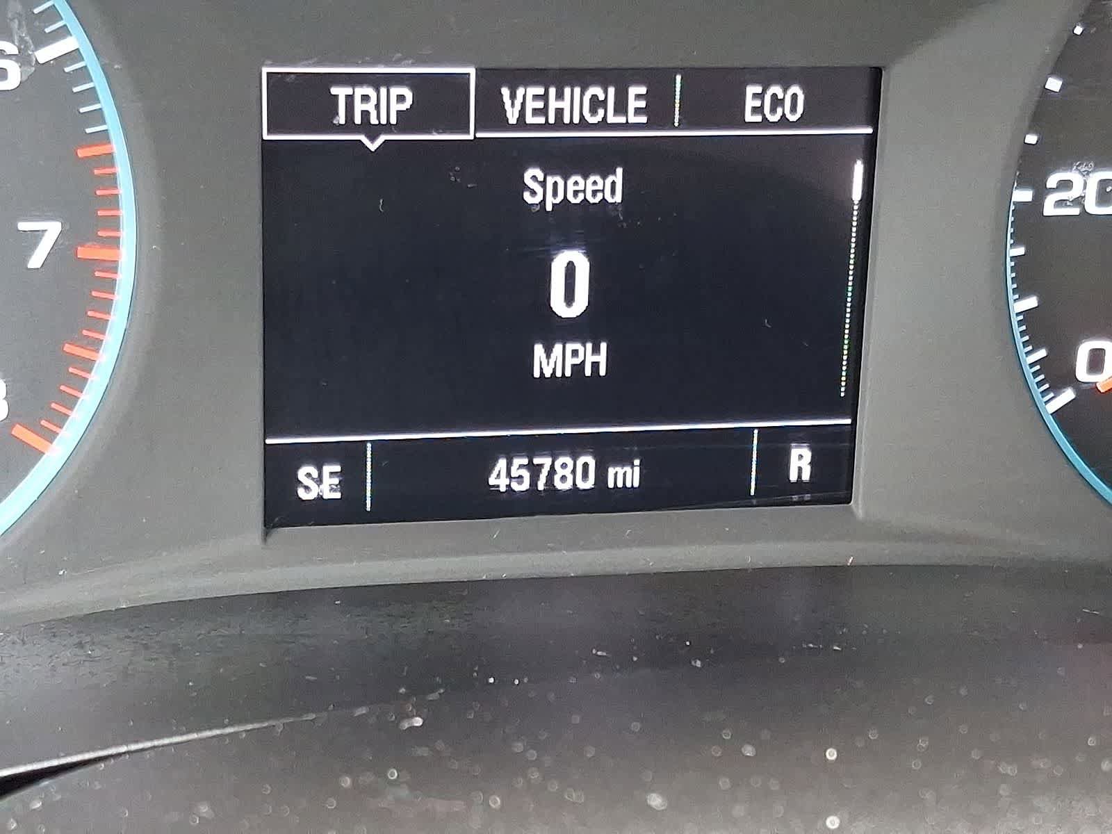 Used 2023 Chevrolet Traverse LS FWD image 18