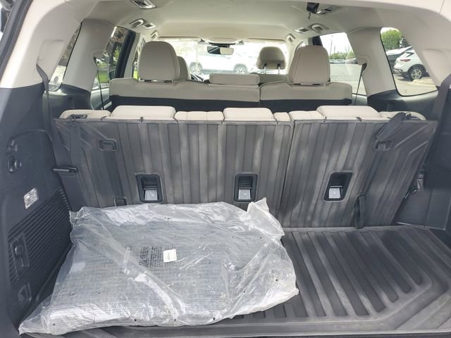 Certified 2024 Subaru Ascent Premium w/ Convenience Package AWD/4WD image 8