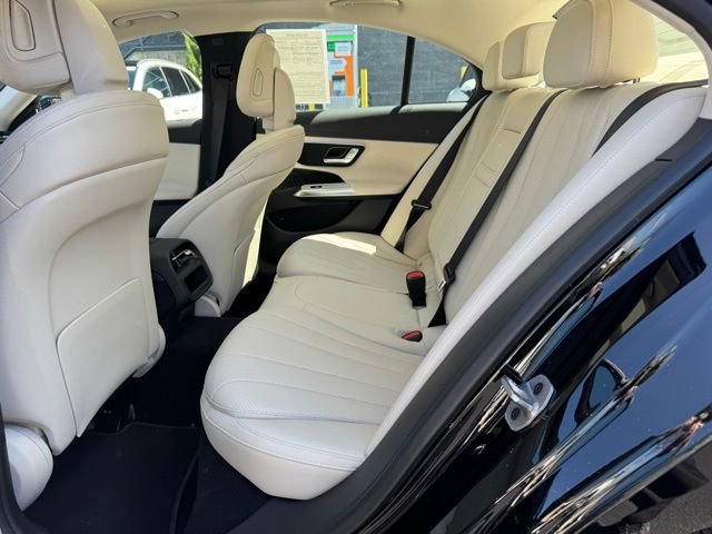 Used 2026 Mercedes-Benz E 350 4MATIC Sedan image 12