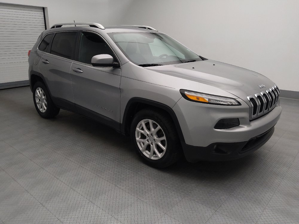 Used 2016 Jeep Cherokee Latitude FWD image 11